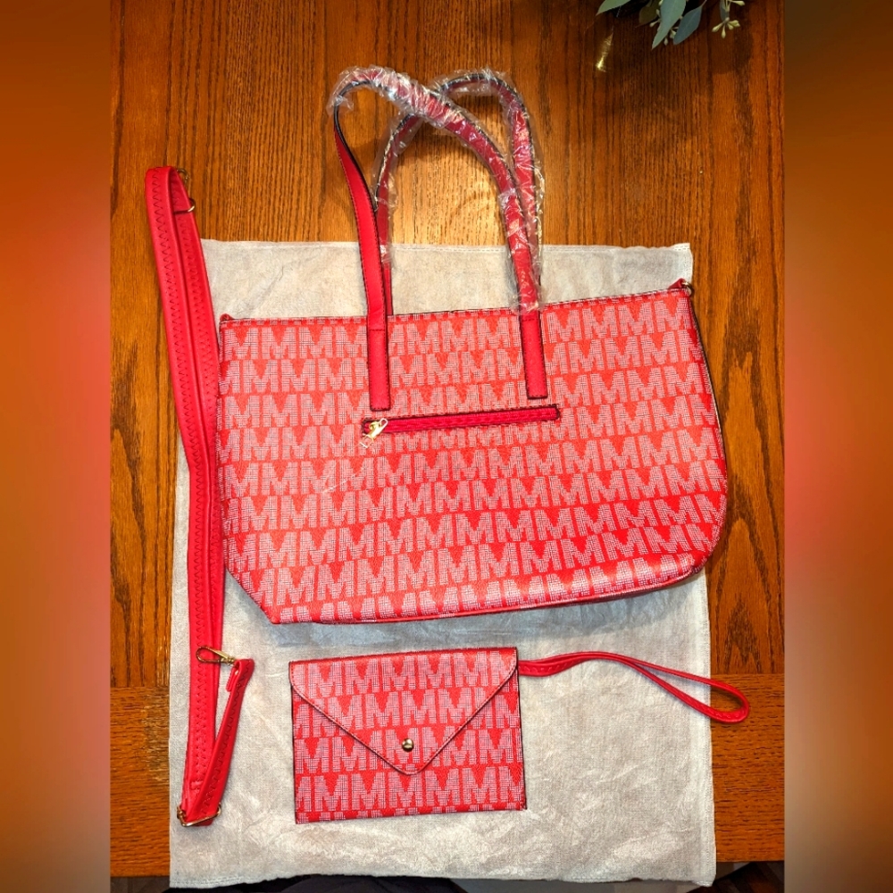 Open Tote Bag Purse and Wristlet Clutch Wallet NWOT Red Purse Set